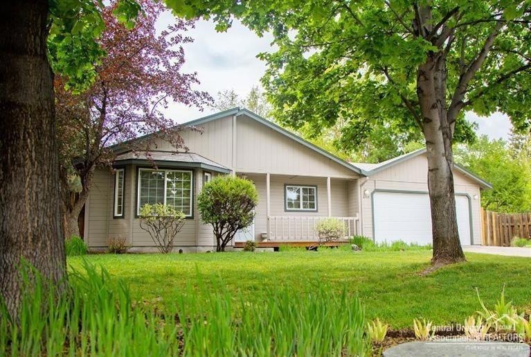 1707 NE Meerkat Ave, Bend, OR 97701 - photo 1