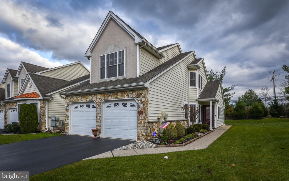 59 Griffith Miles Cir, Warminster, PA 18974 - photo 1