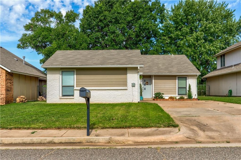 741 Lapwing Rd, Edmond, OK 73003 - photo 1