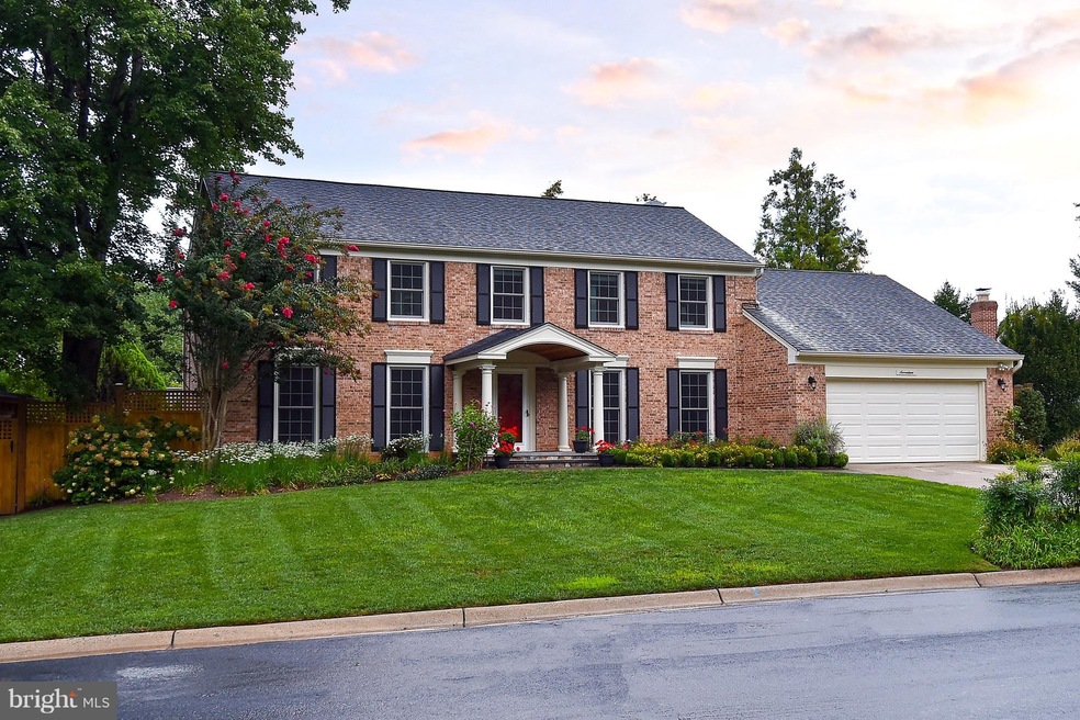 17 Paddock Ct, Potomac, MD 20854 - photo 1