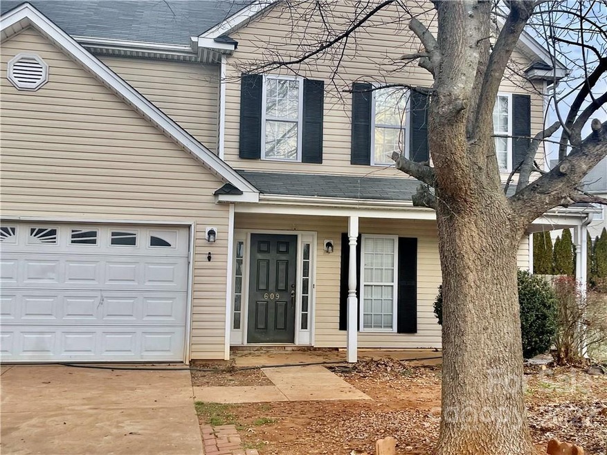 609 Castlefin Ct, Statesville, NC 28625 - photo 1