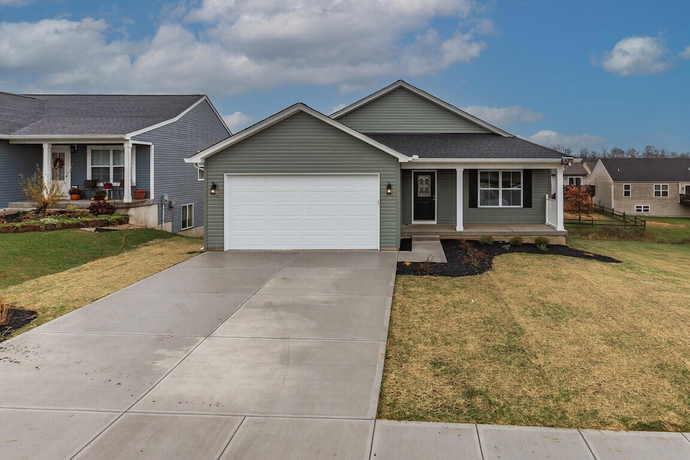 122 Churchill Dr, Williamstown, KY 41097 - photo 1