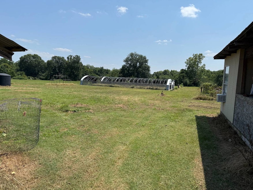 2318 E 2070 Rd, Hugo, OK 74743 - photo 1