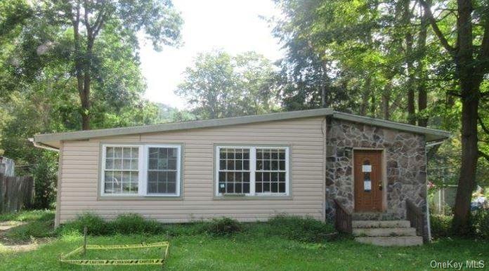 20 Third St, Godeffroy, NY 12729 - photo 1