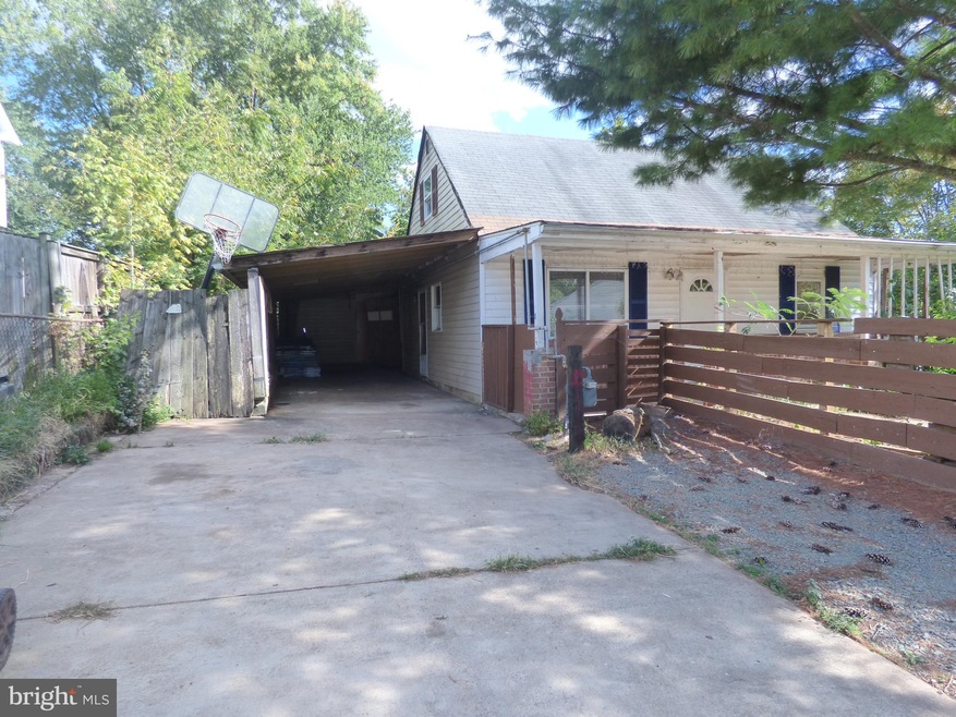 105 Kirby St, Manassas Park, VA 20111 - photo 1