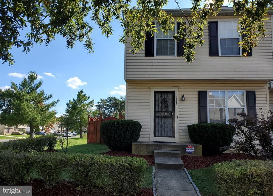 2943 Charredwood Dr, District Heights, MD 20747 - photo 1