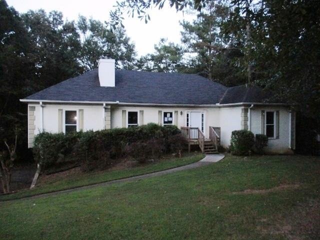 3 bed/ 2 bath Ranch is nestled on almost 1 acre ! 