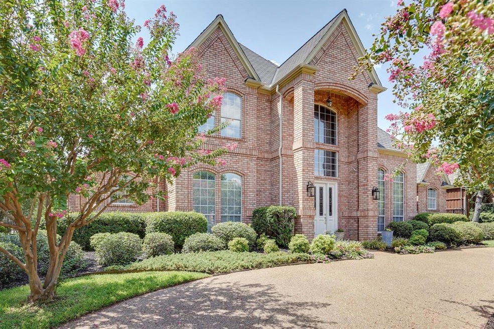 Generous living spaces in this wonderful Brook Mea