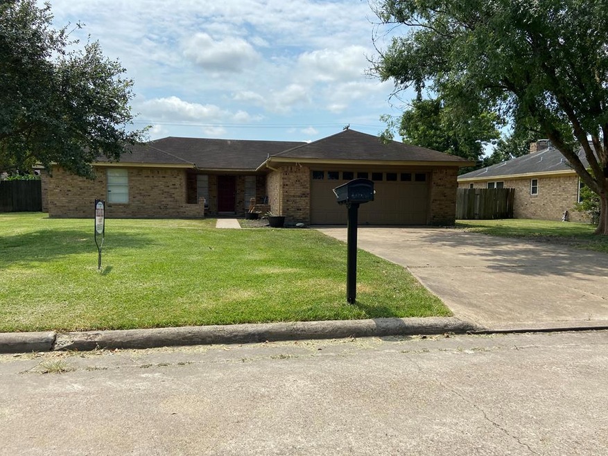 4120 Heatherglen St, Bay City, TX 77414 - photo 1