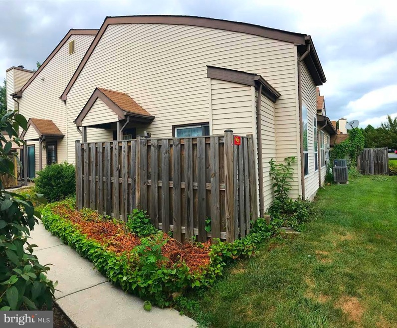 5802A Olive Ct unit 410, Frederick, MD 21703 - photo 1