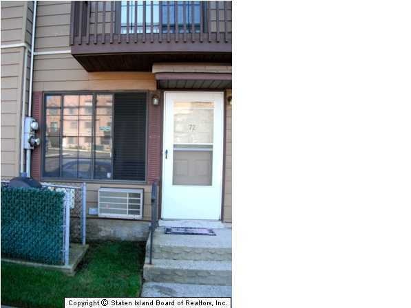 72 Daffodil Ln unit 113, Staten Island, NY 10314 - photo 1
