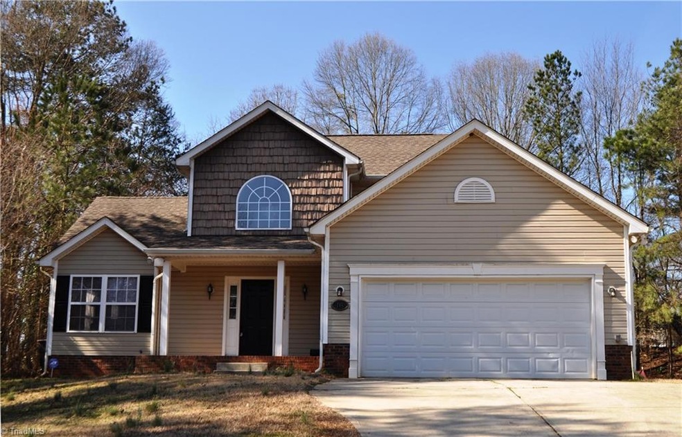 718 Berkshire Dr, Statesville, NC 28677 - photo 1