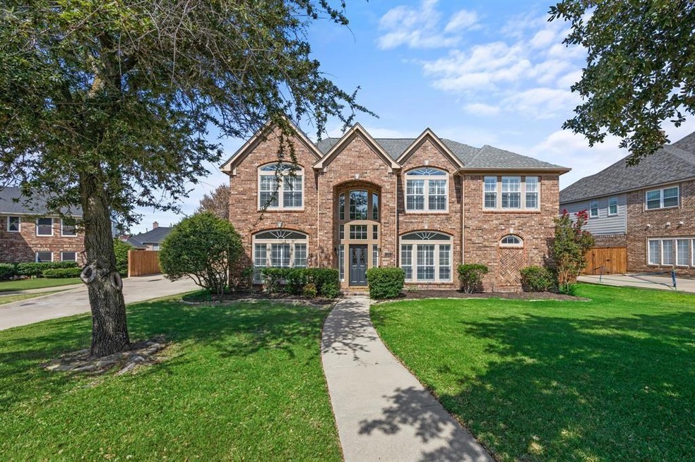 104 Clear Brook Ct, Southlake, TX 76092 - photo 1