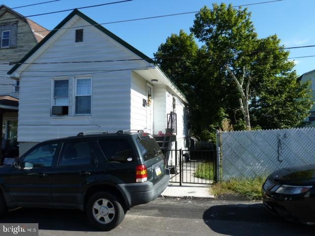 9 Thomas St, Nanticoke, PA 18634 - photo 1