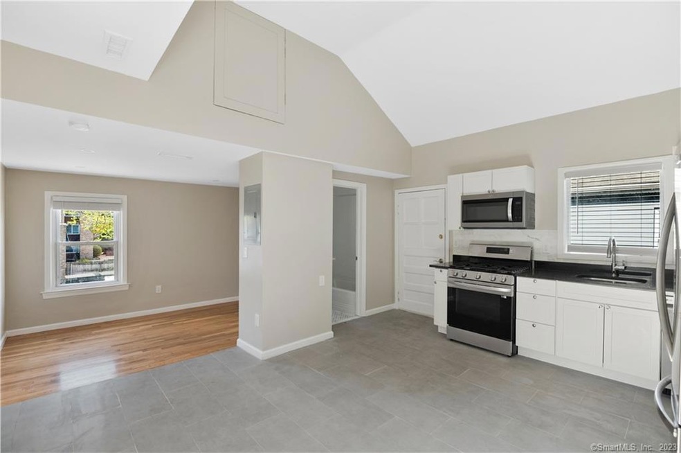 508 Chapel St unit 2R, New Haven, CT 06511 - photo 1