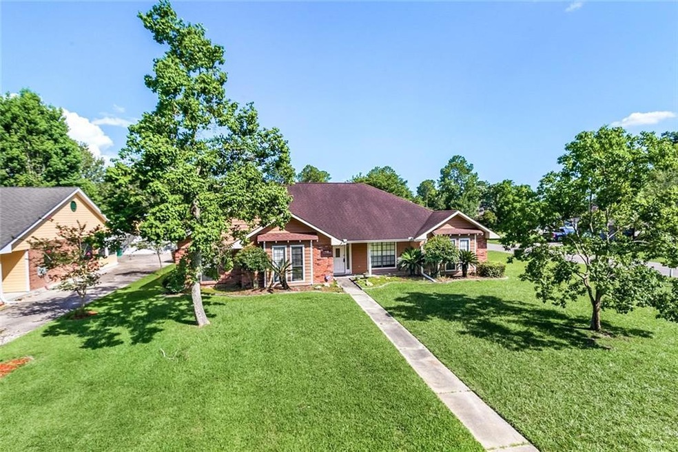 845 Cross Gates Blvd, Slidell, LA 70461 - photo 1