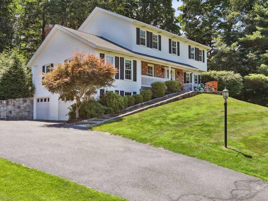 21 Columbia Dr, New Fairfield, CT 06812 - photo 1