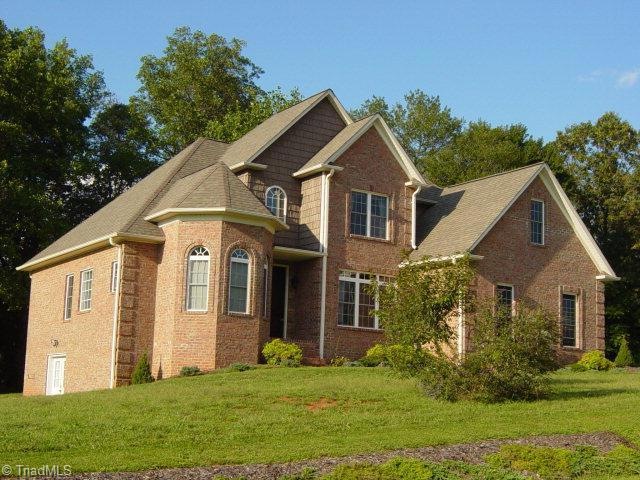 452 Mountain Shadows Dr, Purlear, NC 28665 - photo 1