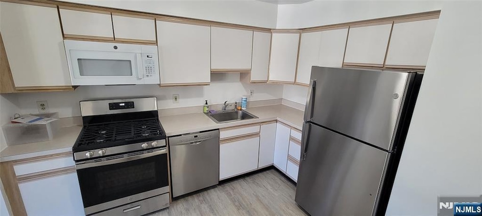 For Rent $2,800/month