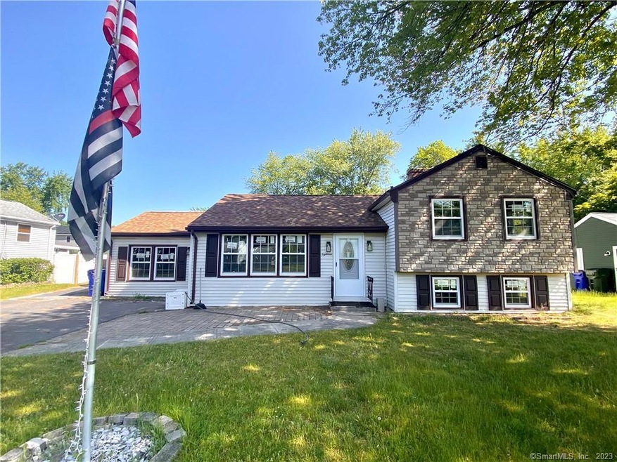 18 Linsal St, Windsor Locks, CT 06096 - photo 1