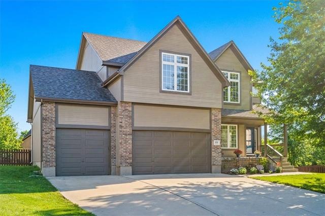 932 Elder Ct, Raymore, MO 64083 - photo 1