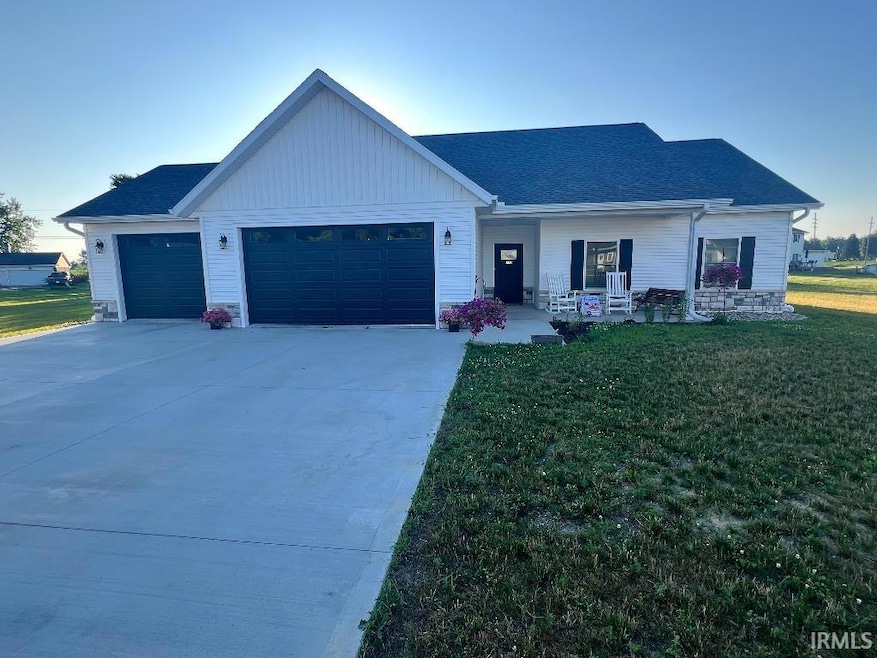 110 Meadow Ct, Argos, IN 46563 - photo 1