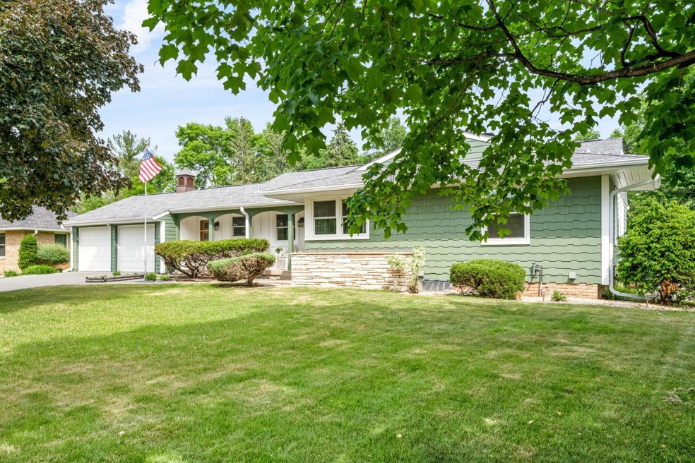 5105 Tifton Dr, Edina, MN 55439 - photo 1