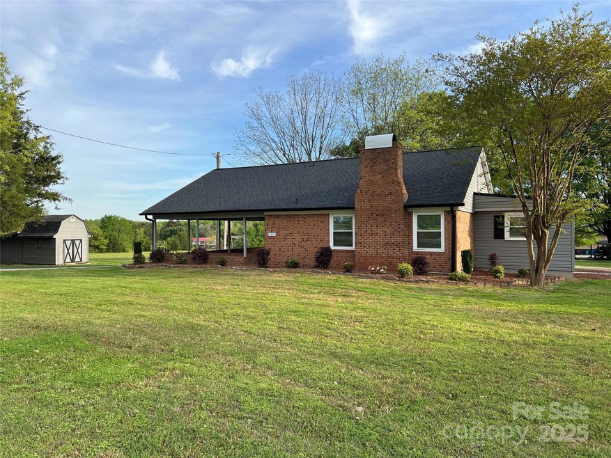 Under Contract $256,000 • Co-Listing Agent