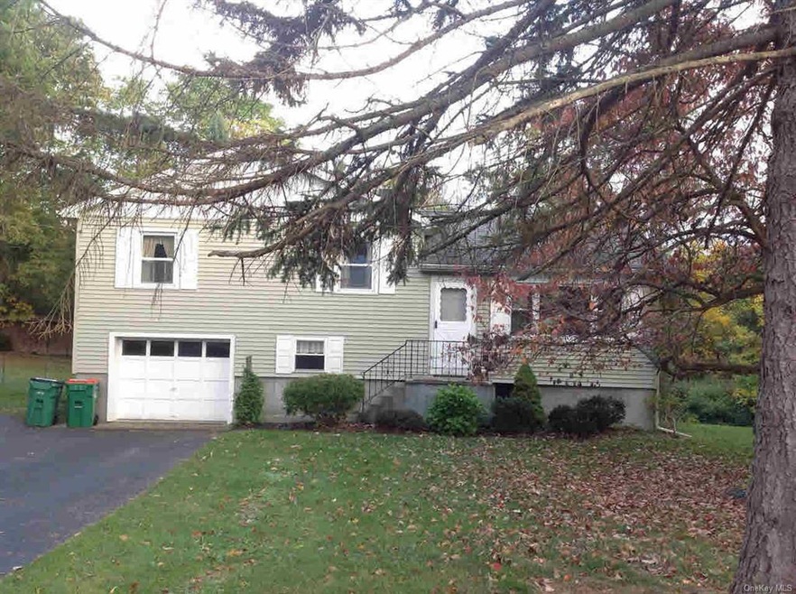 135 Sunrise Hill Rd unit 1, Fishkill, NY 12524 - photo 1