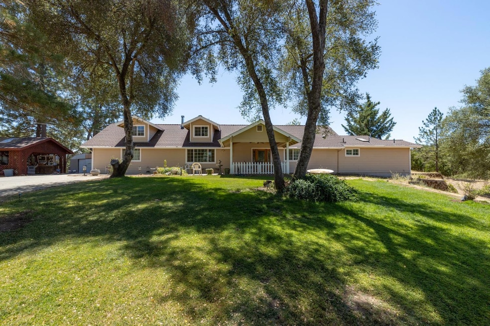 For Sale $674,000 • Co-Listing Agent