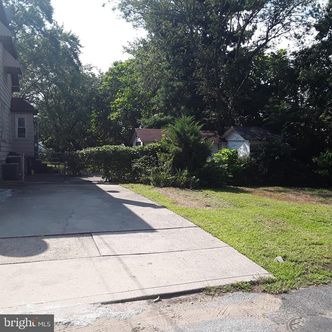 392 Dupont Ave, Paulsboro, NJ 08066 - photo 1