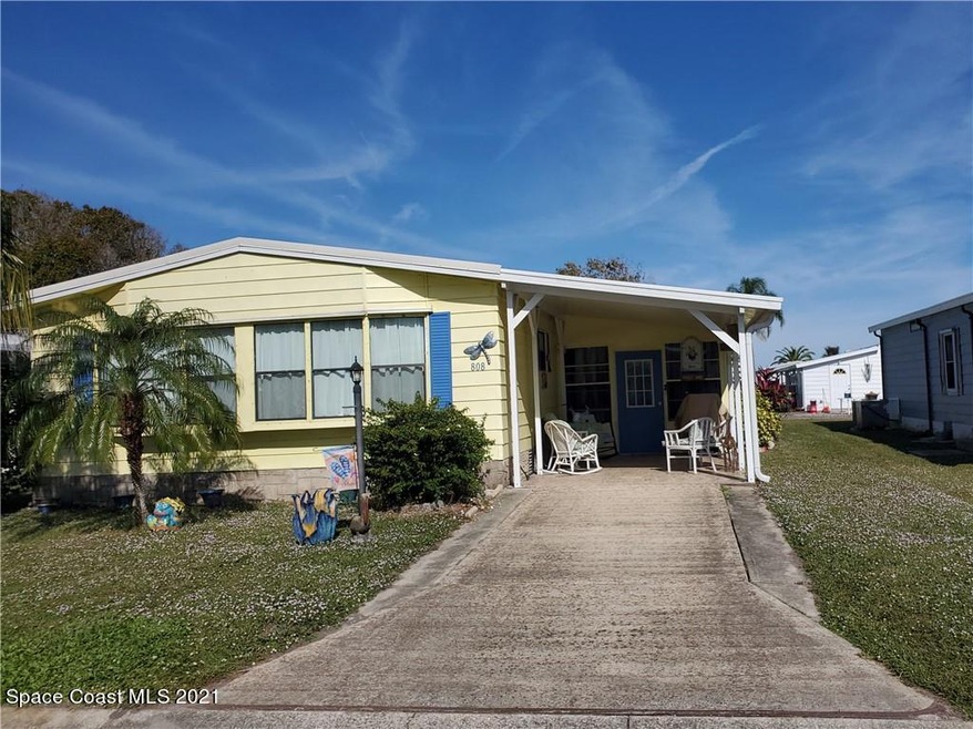 808 Oleander Cir, Sebastian, FL 32976 - photo 1