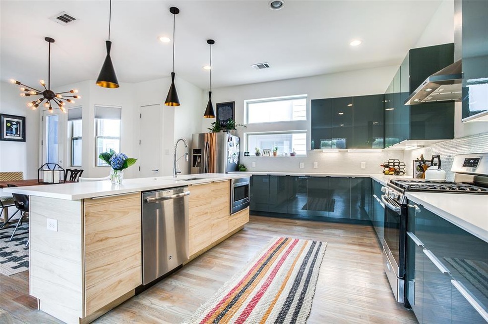 5714 Bryan Pkwy unit C, Dallas, TX 75206 - photo 1