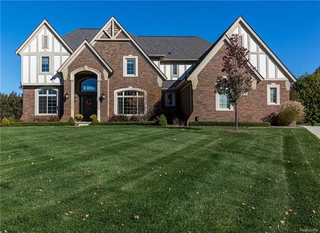 Welcome home to 3755 Basswood Ct!