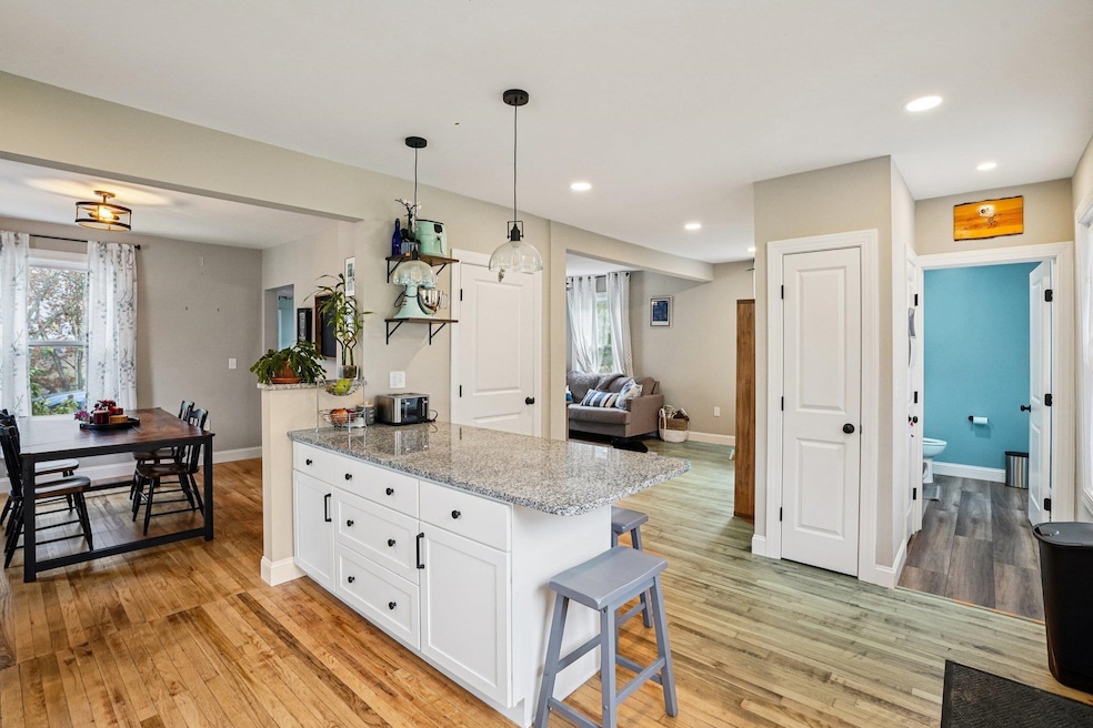 Under Contract $559,999