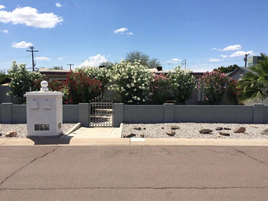 8104 N 11th Place, Phoenix, AZ 85020 - photo 1