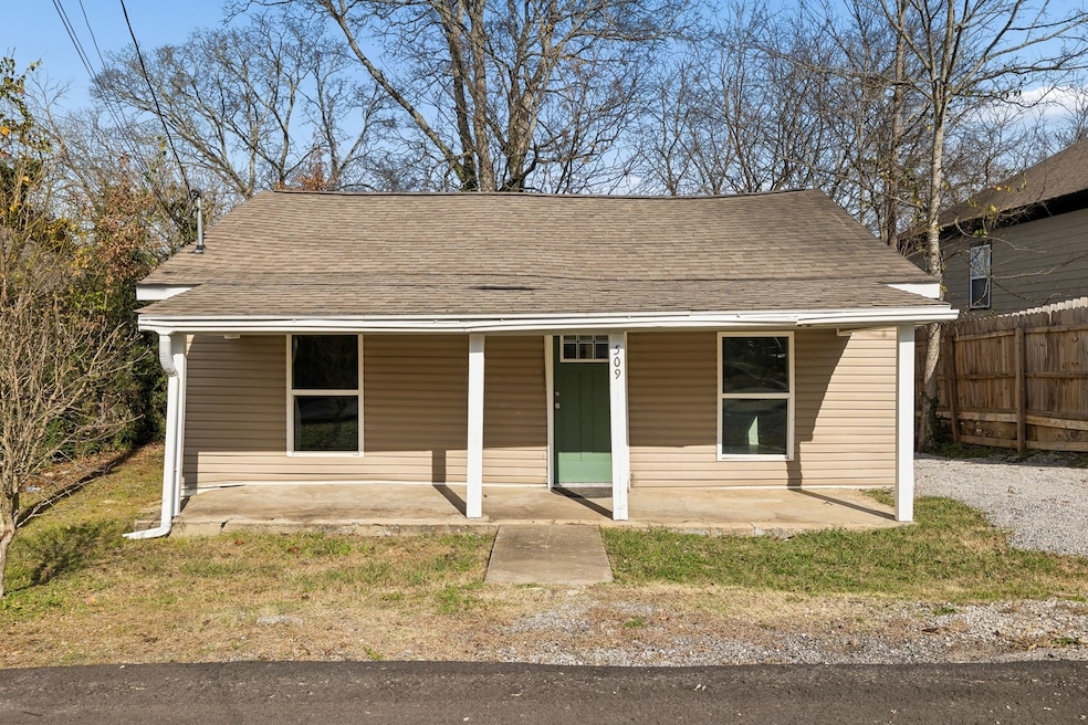 509 White St, Columbia, TN 38401 - photo 1