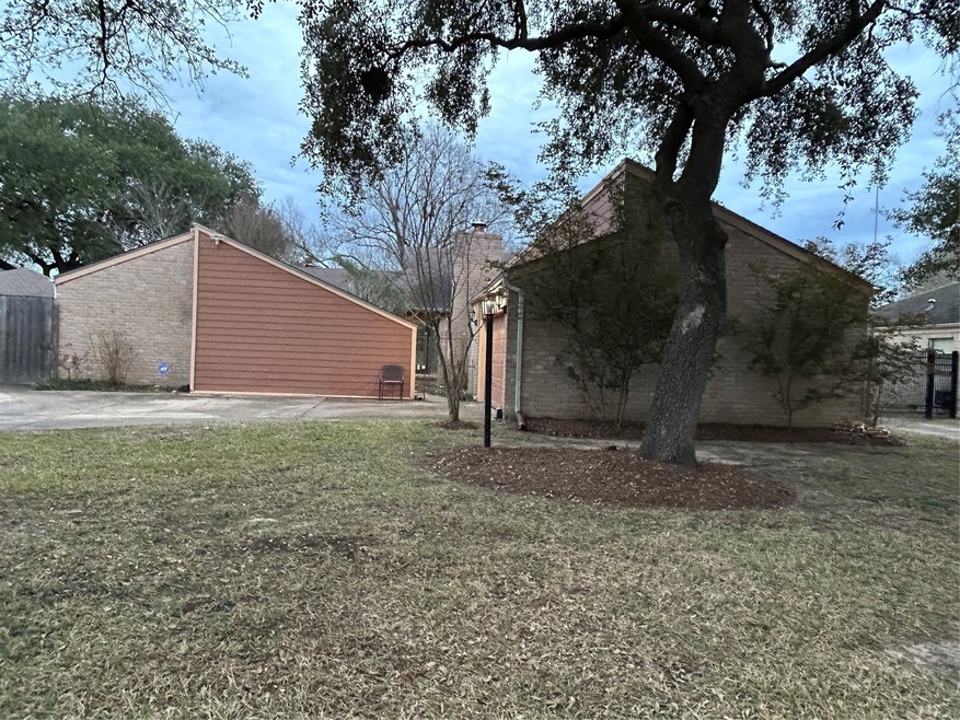 8206 Debbie Gay Dr, Houston, TX 77040 - photo 1