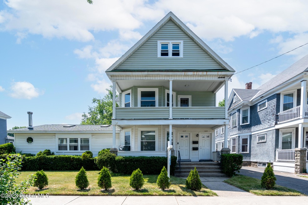 1017 Baker Ave-1