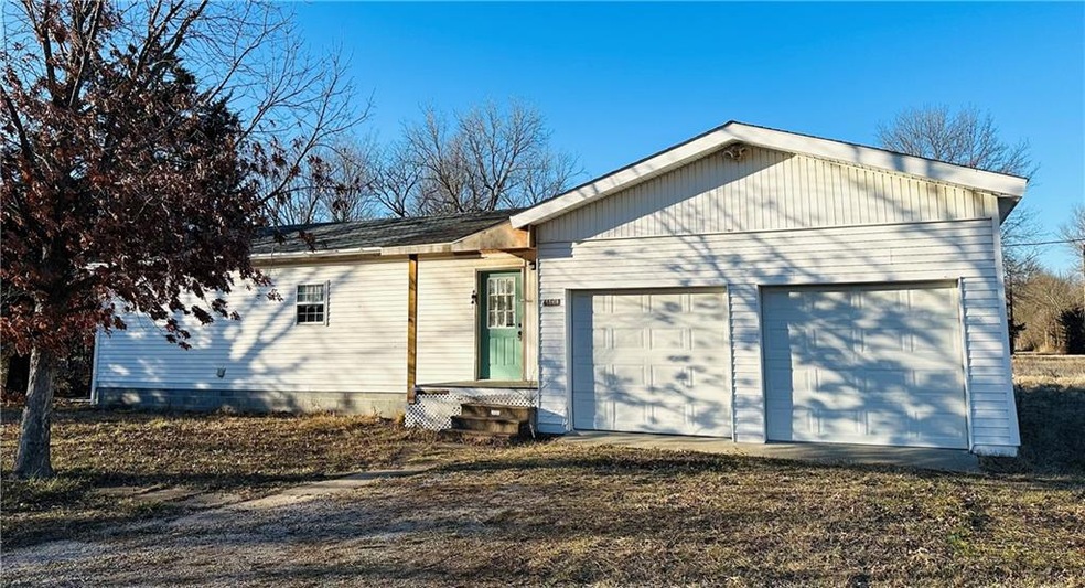 4401 Main St, Parsons, KS 67357 - photo 1