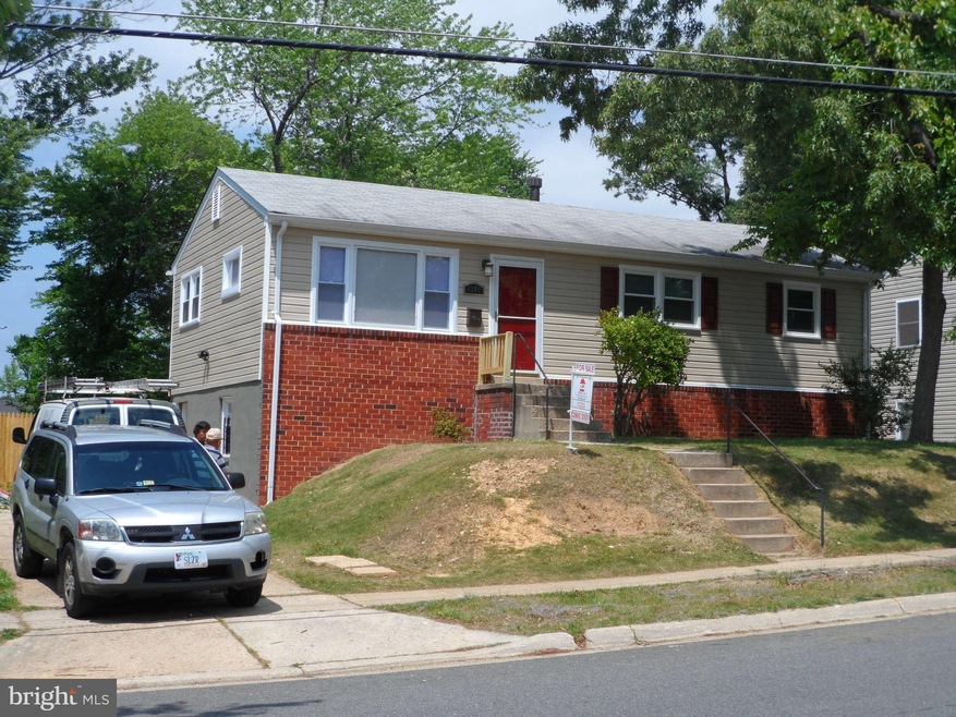 1200 Stratwood Ave, Oxon Hill, MD 20745 - photo 1