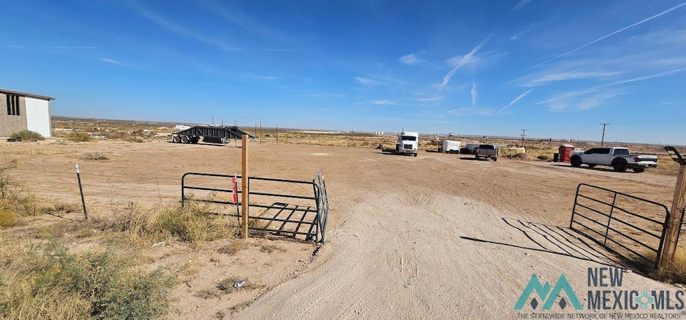 E of 36 S Donaldson Farm Rd, Loving, NM 88256 - photo 1