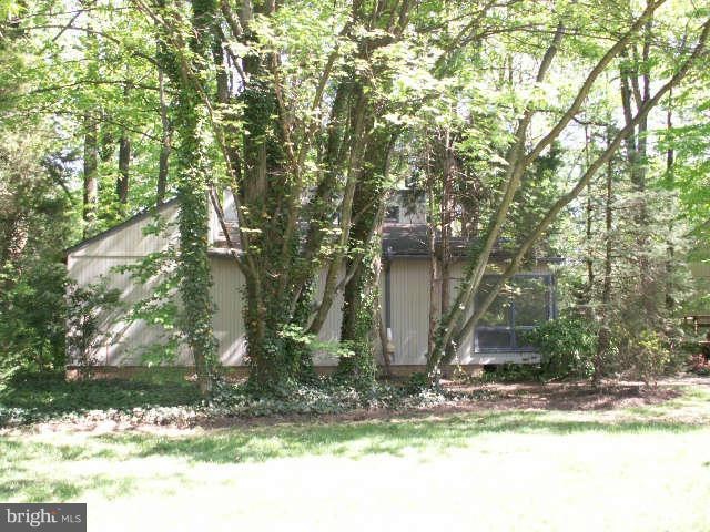 9313 Raintree Rd, Burke, VA 22015 - photo 1