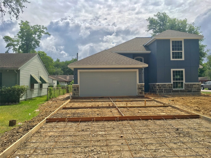 4302 Busiek St, Houston, TX 77022 - photo 1