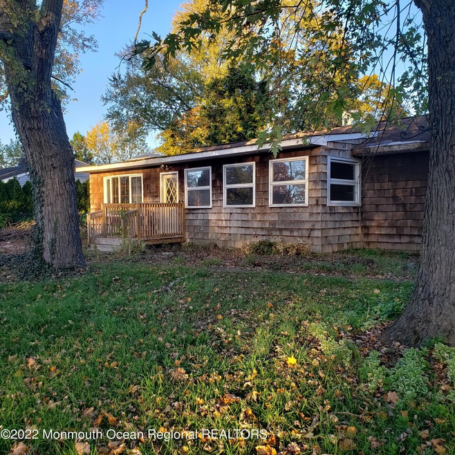 401 Lilac St, Lakehurst, NJ 08733 - photo 1