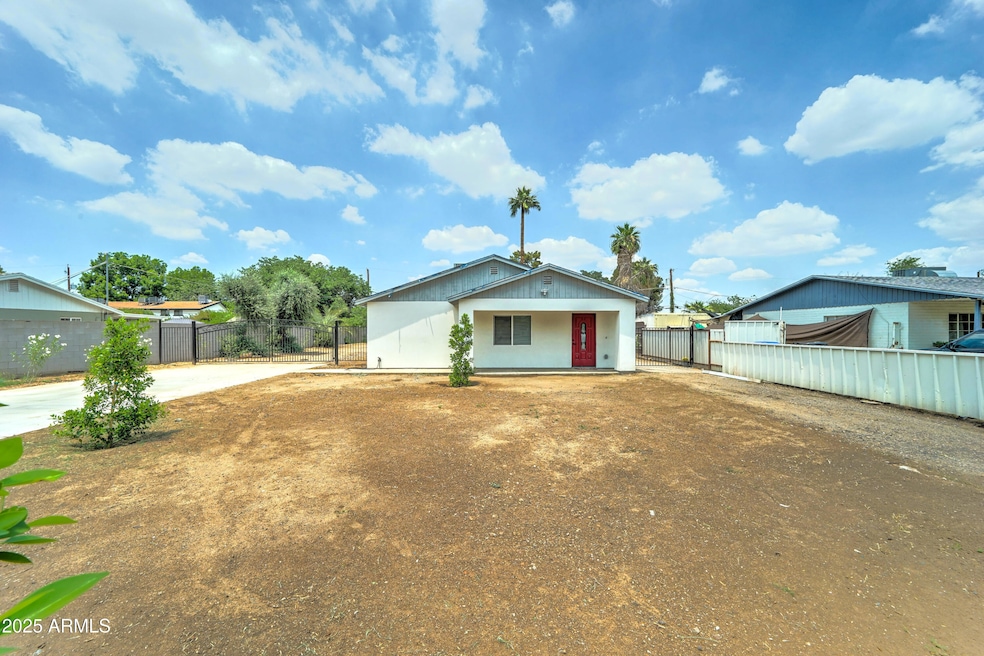 2148 w hayward ave-1