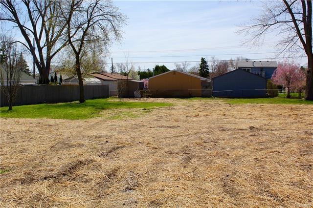 Ready to build - two adjacent lots in sought-after