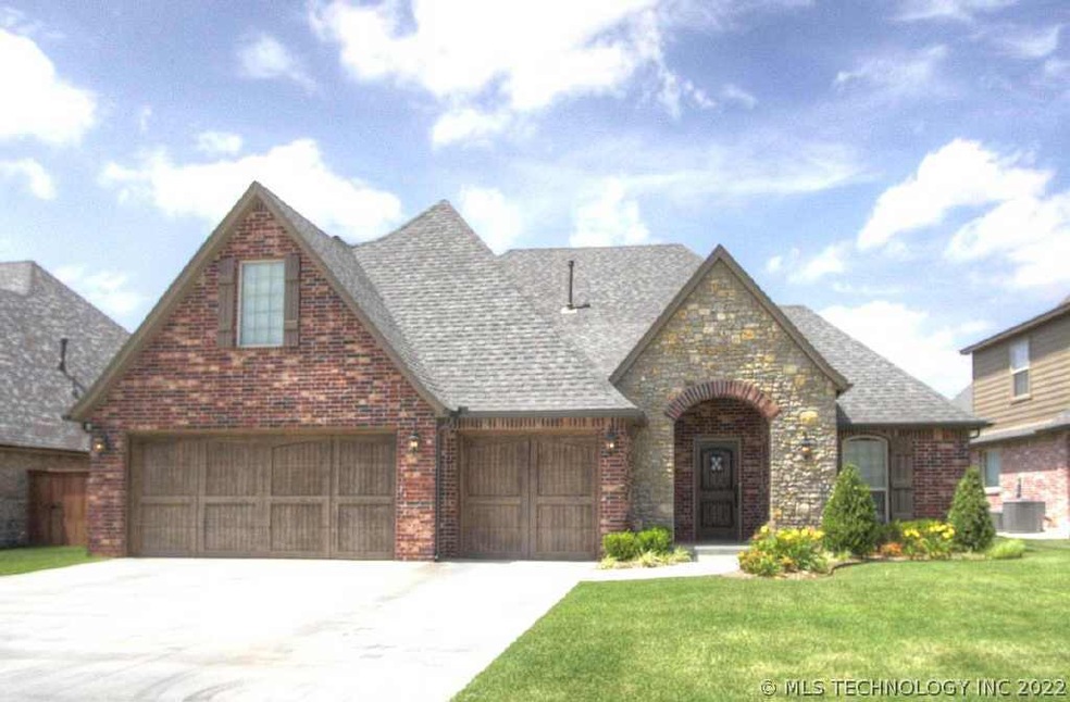 Welcome to Yorktown!  Planned community with a fab