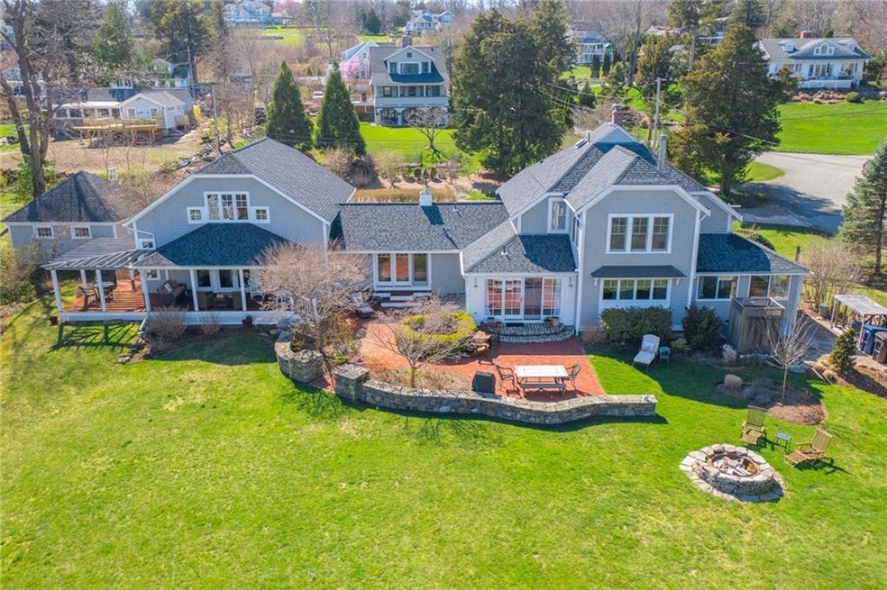 114 Spring St, Saunderstown, RI 02874 - photo 1