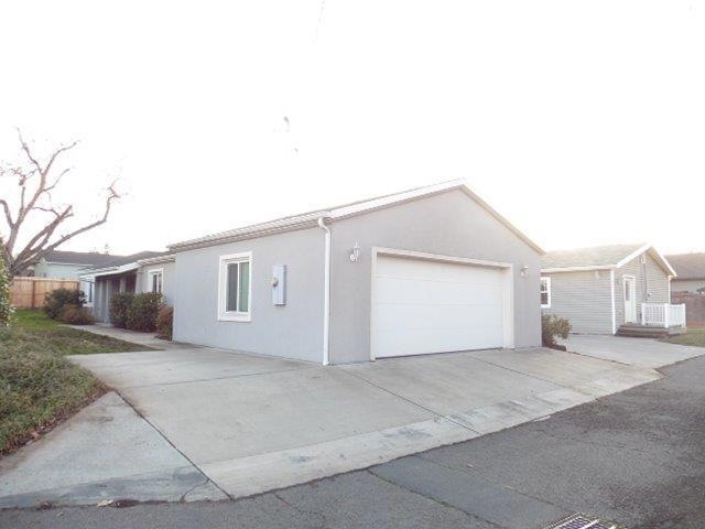 1093 Brookdale Ave, Medford, OR 97504 - photo 1